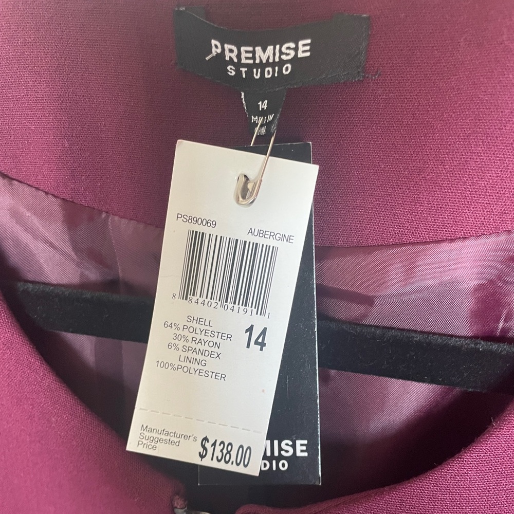 NWT Premise Studio Burgundy Women's Zip up long blazer - Picture 3 of 3